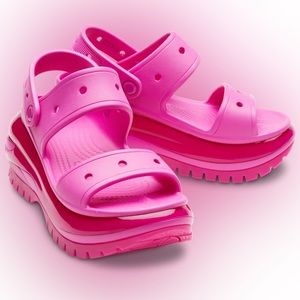 Crocs Mega Crush Sandal 😻
